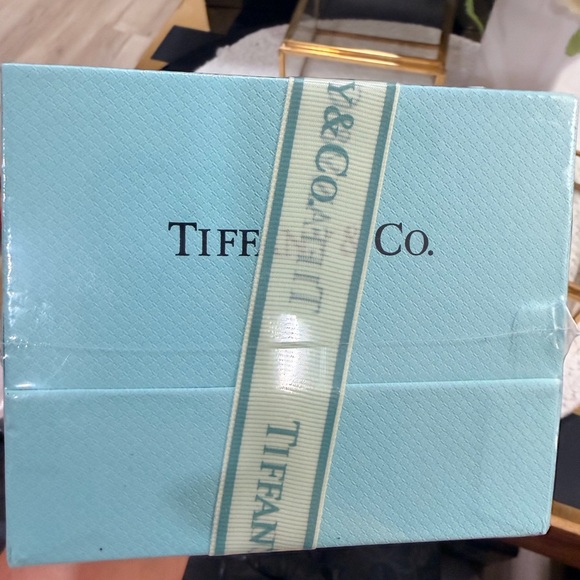 (Last one!!) Tiffany & Co Candle (Novelty) NIB/ SEALED + Tiffany Gift Bag - Picture 6 of 10